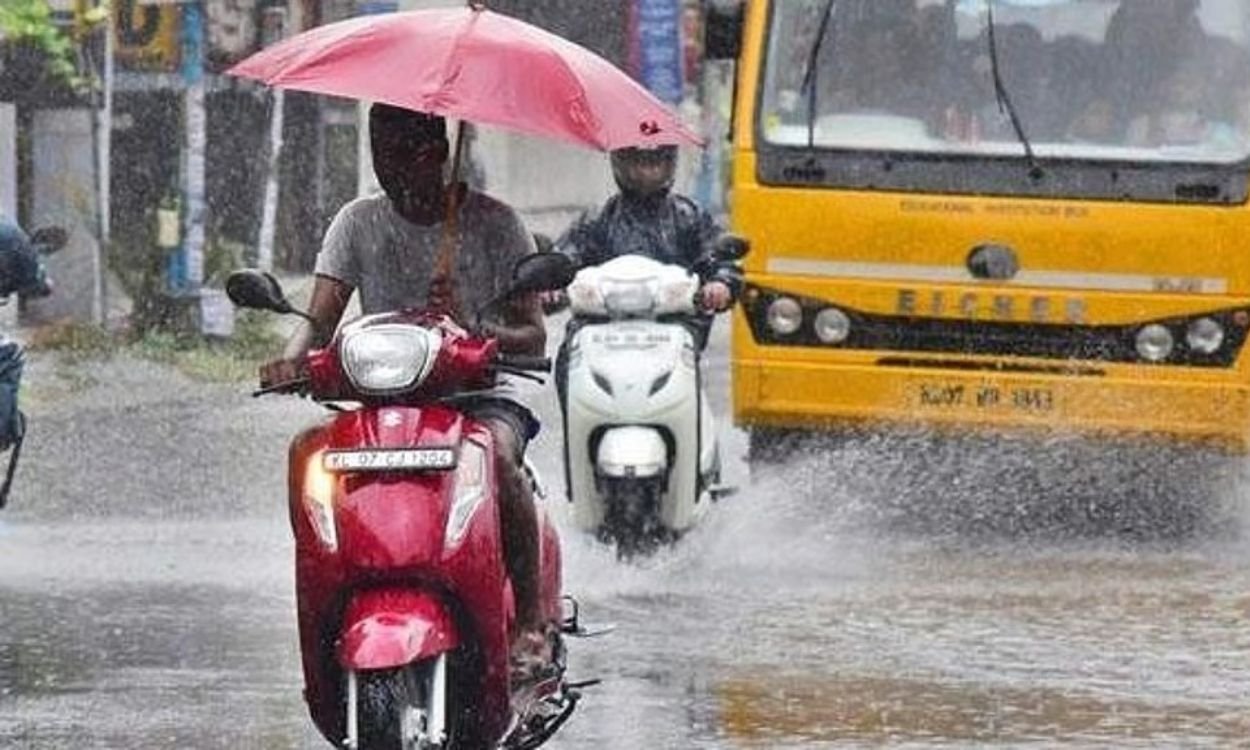 കനത്ത മഴ:  വിദ്യാഭ്യാസ സ്ഥാപനങ്ങള്‍ക്ക് അവധി- പരീക്ഷകള്‍ മാറ്റി