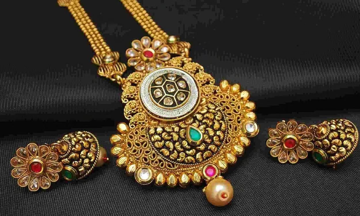 സംസ്ഥാനത്ത് സ്വര്‍ണ വില വീണ്ടും കൂടി ; 72,000ന് മുകളില്‍ തന്നെ