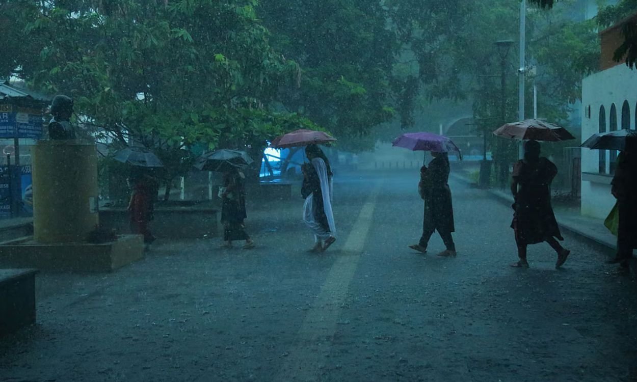 സംസ്ഥാനത്ത് ഇന്നും ഒറ്റപ്പെട്ട മഴയ്ക്ക് സാധ്യത; ഇടിമിന്നല്‍ മുന്നറിയിപ്പ്