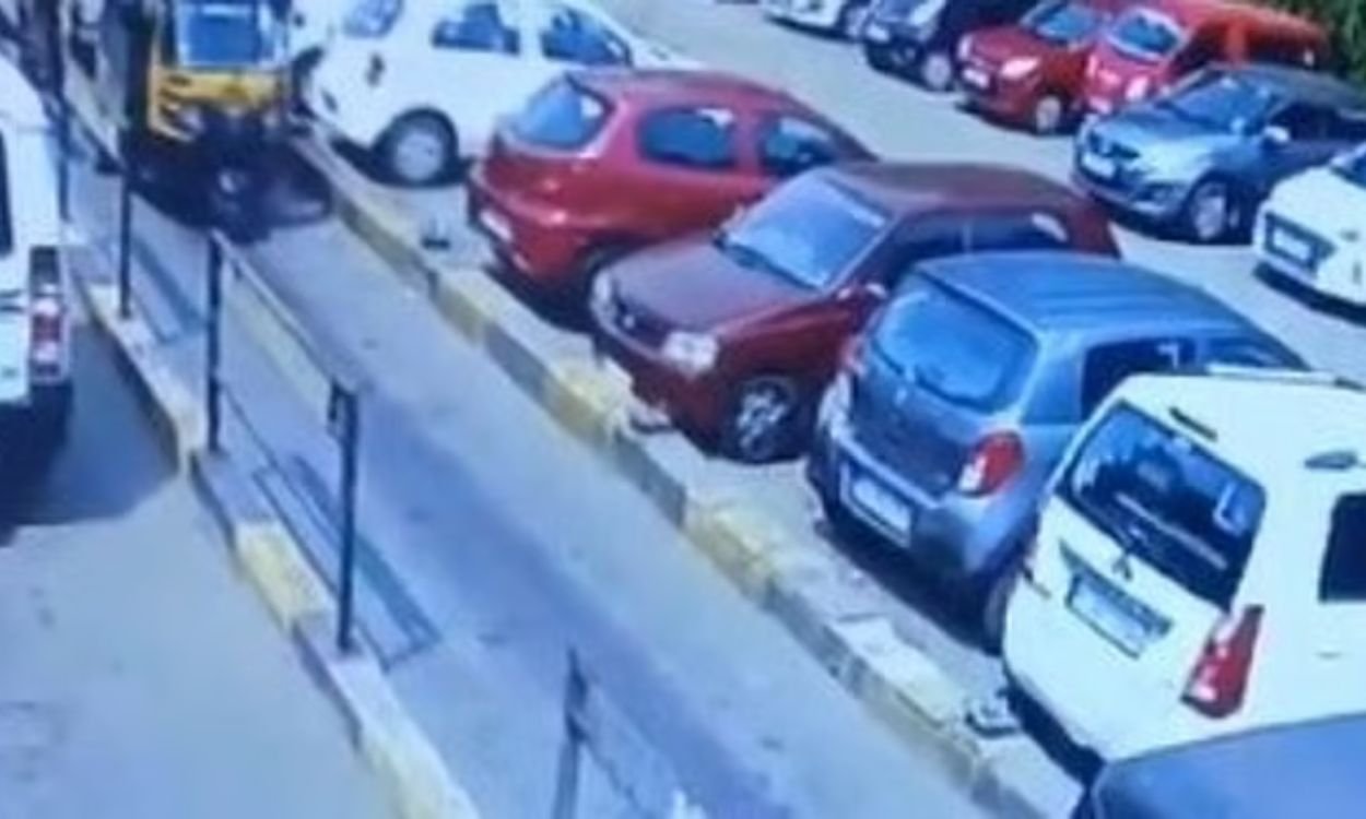 തൃശൂര്‍ റെയില്‍വേ സ്റ്റേഷനില്‍ പാര്‍ക്കിങ് നിരക്ക് പരിഷ്‌കരിച്ചു ; ടൂവീലറിന് എട്ടു മണിക്കൂര്‍ വരെ 20 രൂപ, കാറിന് 50