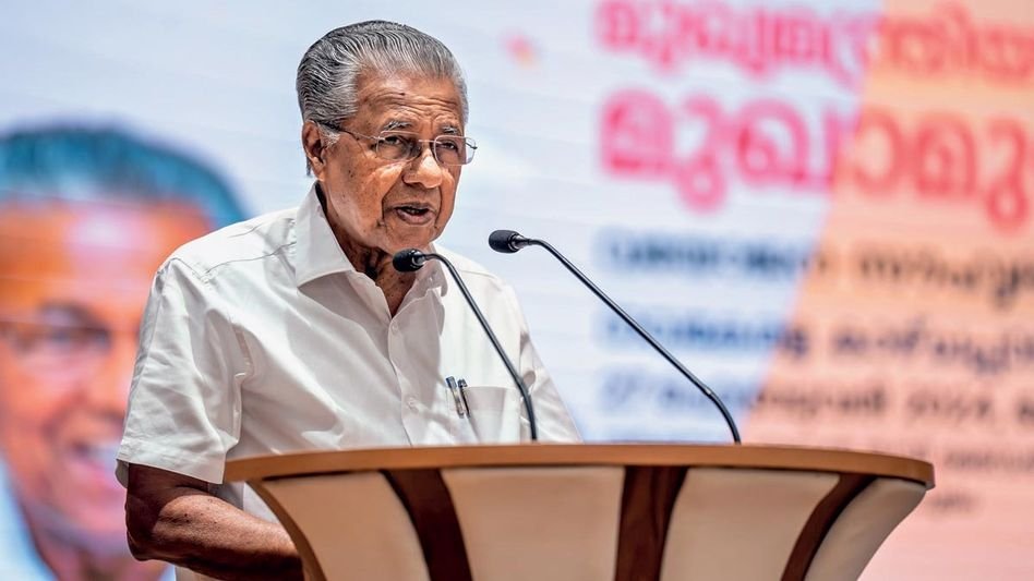 സർക്കാരും ഐ എ എസ് അസോസിയേഷനും അടിയോടടി! ഐ എ എസ്  ഉദ്യോഗസ്ഥരെ തോന്നും പോലെ സ്ഥലം മാറ്റും; സർക്കാർ ഹൈക്കോടതിയിലേക്ക്
